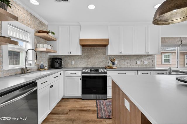 929 Riptide Lane, Carolina Beach, NC 28428