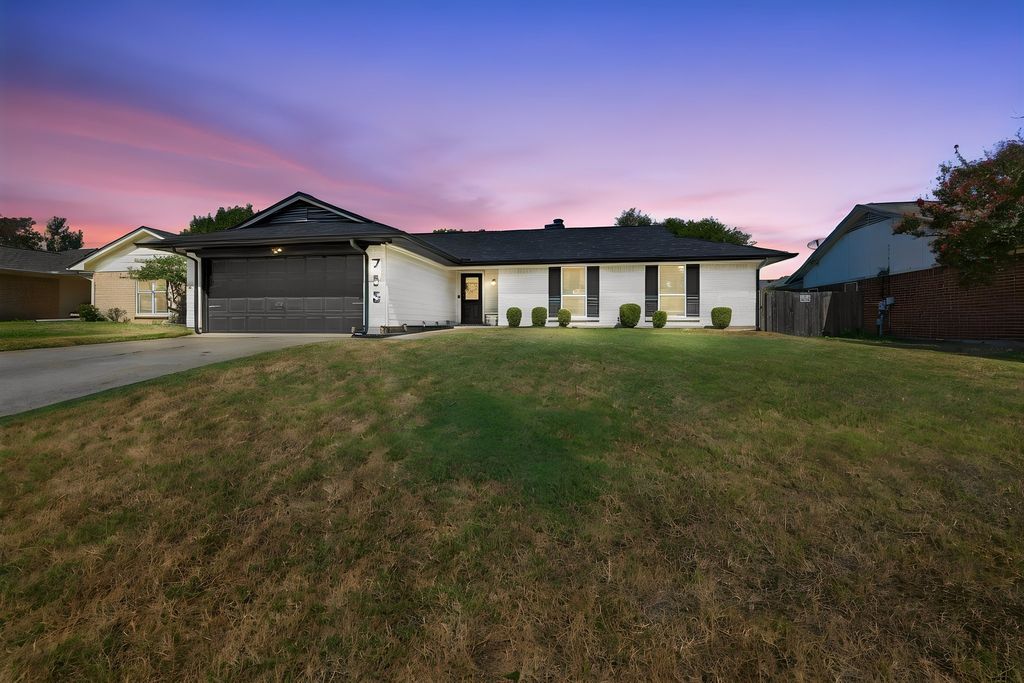 733 Montvale Drive, Mansfield, TX 76063 — photo 4