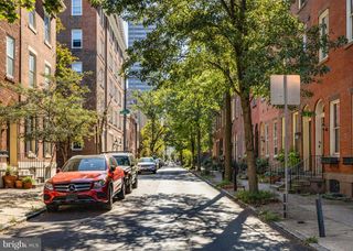 2046 CHERRY ST, Philadelphia, PA 19103