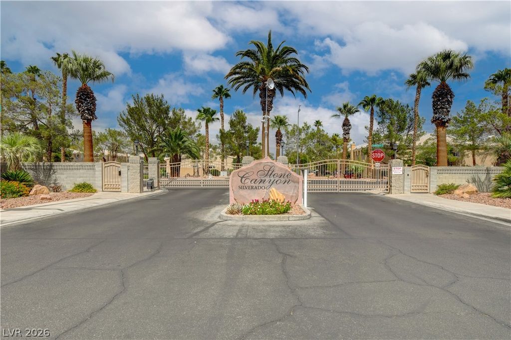 9671 Quick Draw Drive, Las Vegas, NV 89123