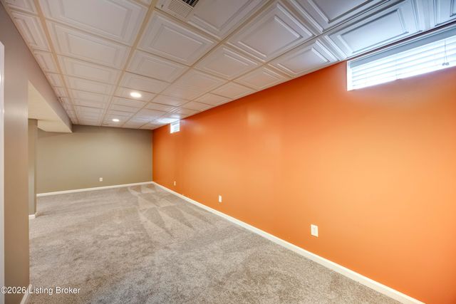 4710 Bay Cove Ct, Louisville, KY 40245