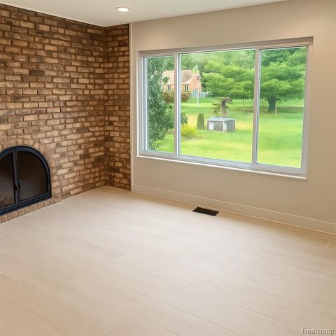 1784 Lakewood Drive, Troy, MI 48083