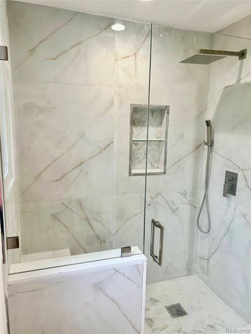 1784 Lakewood Drive, Troy, MI 48083