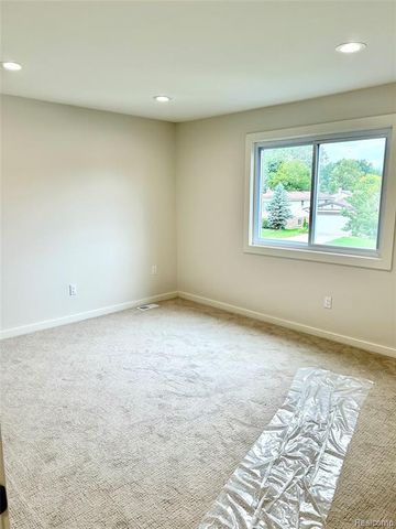 1784 Lakewood Drive, Troy, MI 48083