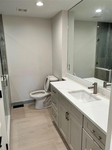 1784 Lakewood Drive, Troy, MI 48083