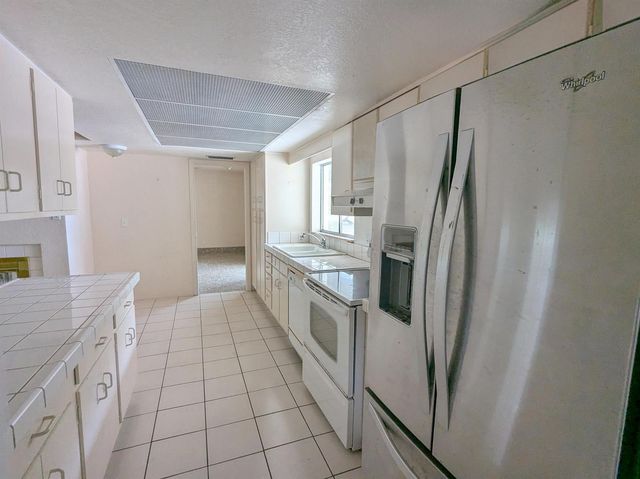 142 N Naranja Avenue, Port St. Lucie, FL 34983