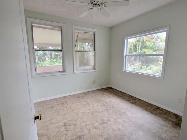 142 N Naranja Avenue, Port St. Lucie, FL 34983