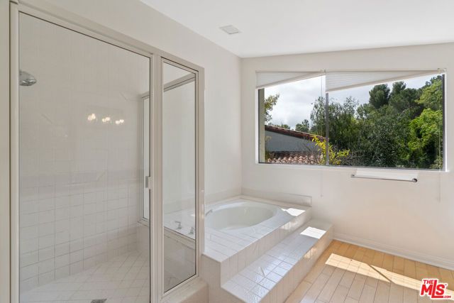 23454 Park Hermosa, Calabasas, CA 91302