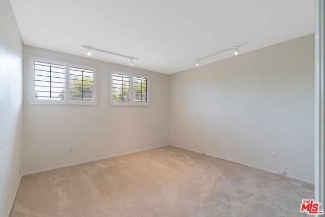 23454 Park Hermosa, Calabasas, CA 91302