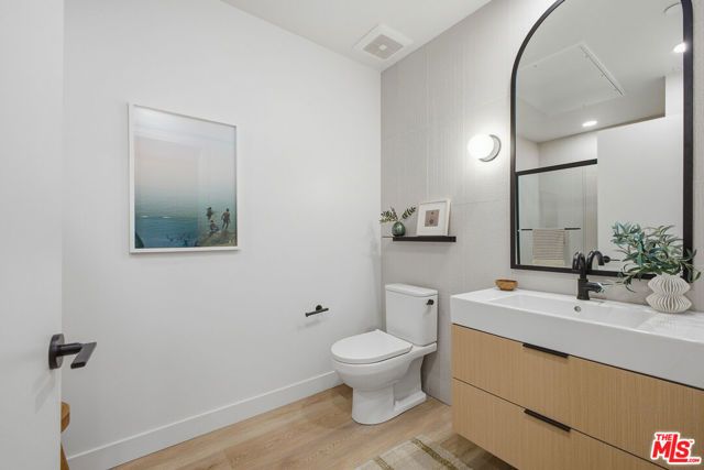 3555 Overland Avenue 512, Los Angeles, CA 90034
