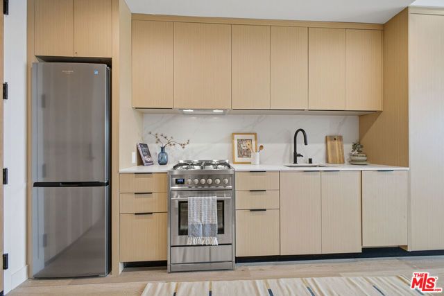 3555 Overland Avenue 512, Los Angeles, CA 90034