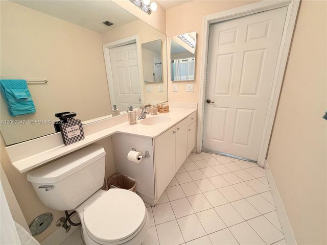 7735 Yardley Drive 101, Tamarac, FL 33321