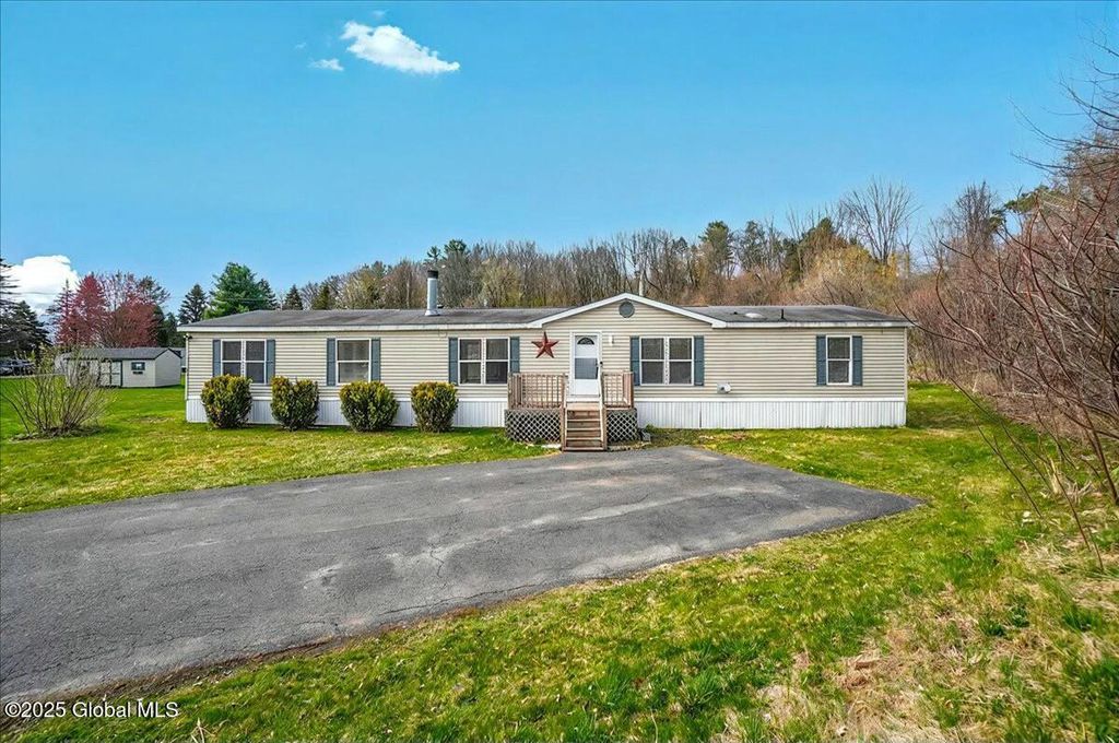 821 State Highway 161, Glen, NY 12010