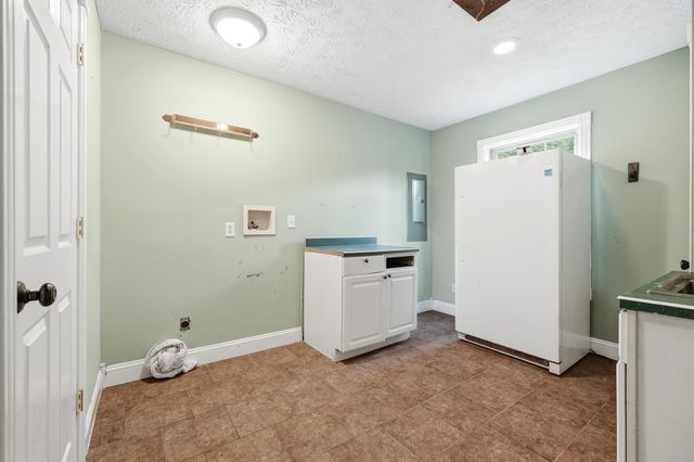 2 Kings Court Ests, Huntington, WV 25704