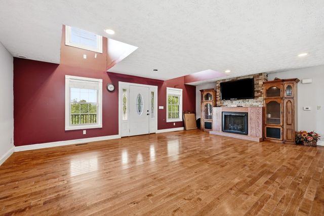 2 Kings Court Ests, Huntington, WV 25704