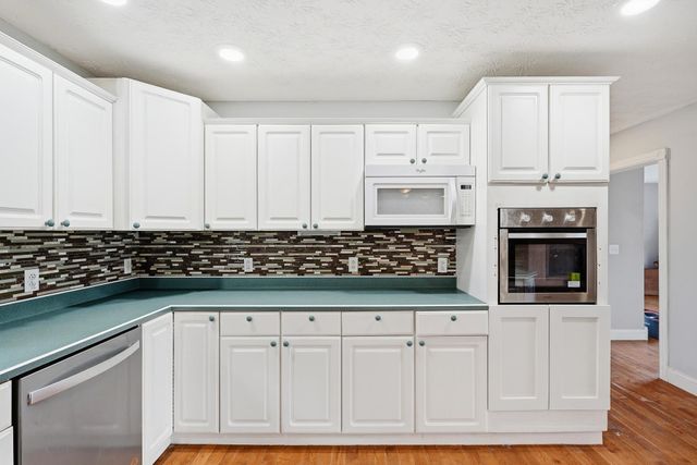 2 Kings Court Ests, Huntington, WV 25704