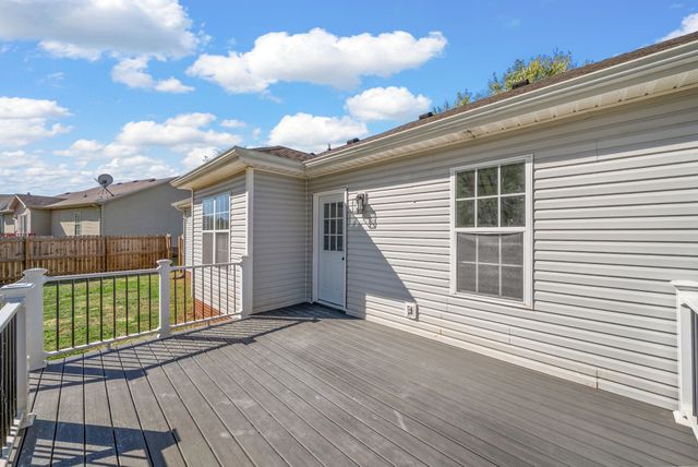 8635 Kingman Ct, Oak Grove, KY 42262