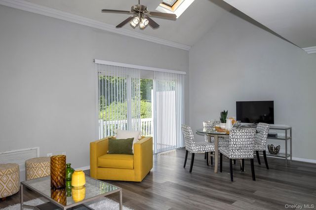 25 Horizon View Drive 25, Farmingville, NY 11738