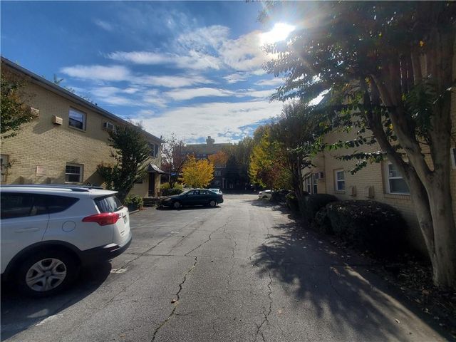 1042 NE Saint Charles Avenue NE 6, Atlanta, GA 30306