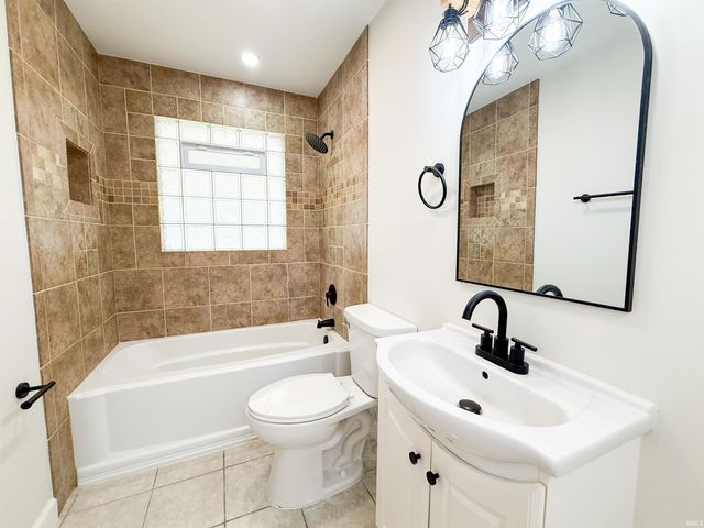 1120 W Rose Street, South Bend, IN 46616
