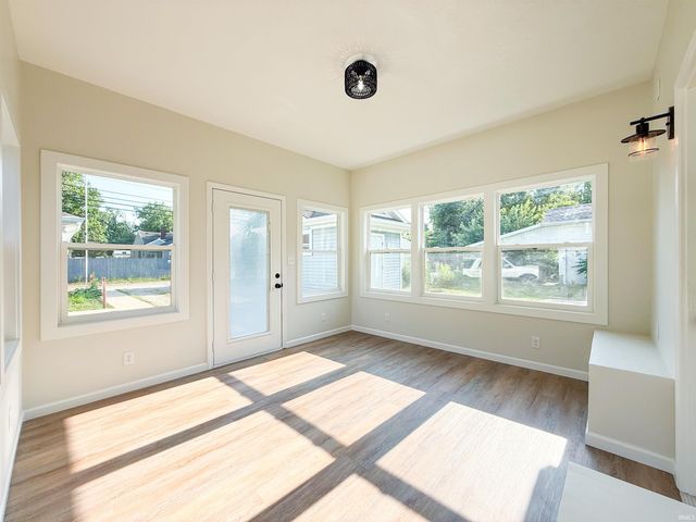 1120 W Rose Street, South Bend, IN 46616