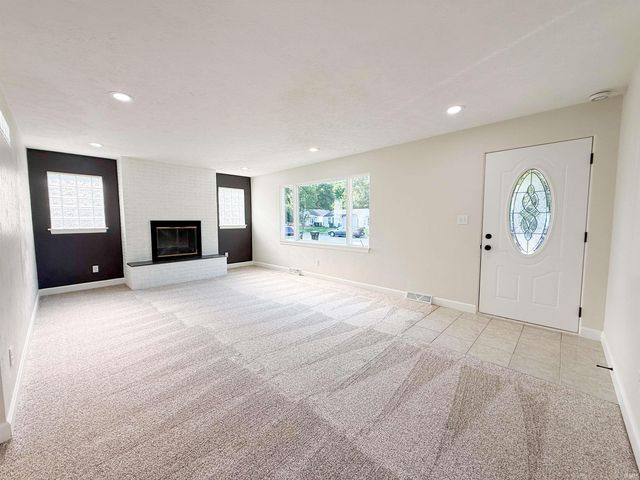 1120 W Rose Street, South Bend, IN 46616