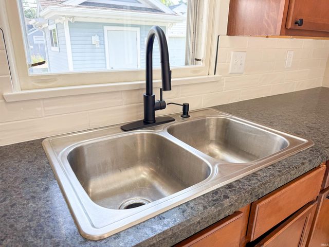1120 W Rose Street, South Bend, IN 46616