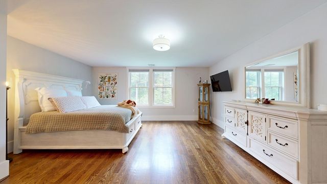 5 Goldcrest Drive, North Reading, MA 01864