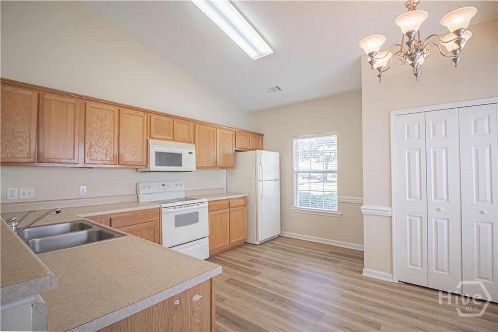 Image 7 of property listing at 116 Slate Circle, Savannah, GA 31419