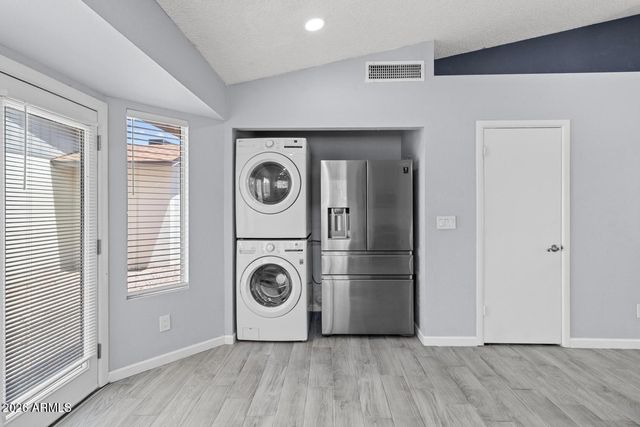 8520 W PALM Lane 1037, Phoenix, AZ 85037