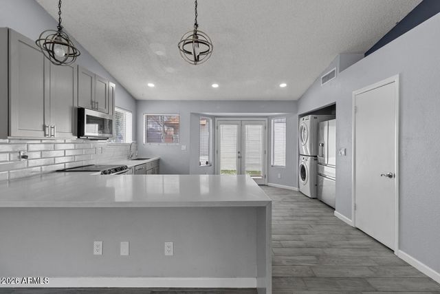 8520 W PALM Lane 1037, Phoenix, AZ 85037