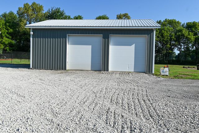 1196 E County Road 500 N, Danville, IN 46122