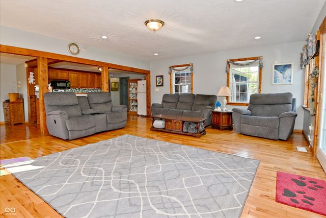 1196 E County Road 500 N, Danville, IN 46122