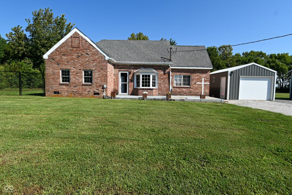 1196 E County Road 500 N, Danville, IN 46122
