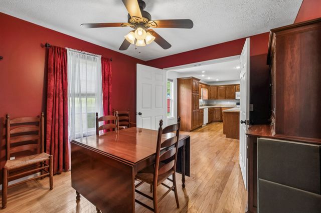4205 Browning Branch Rd, Bethpage, TN 37022
