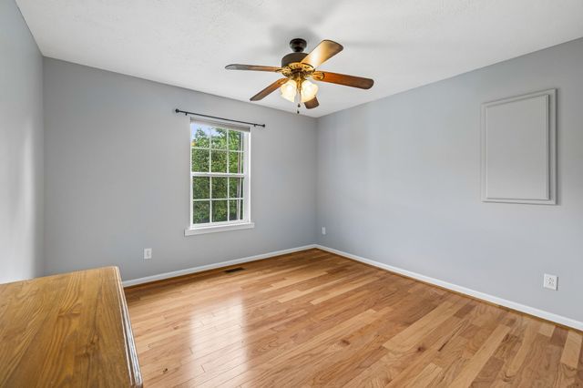 4205 Browning Branch Rd, Bethpage, TN 37022