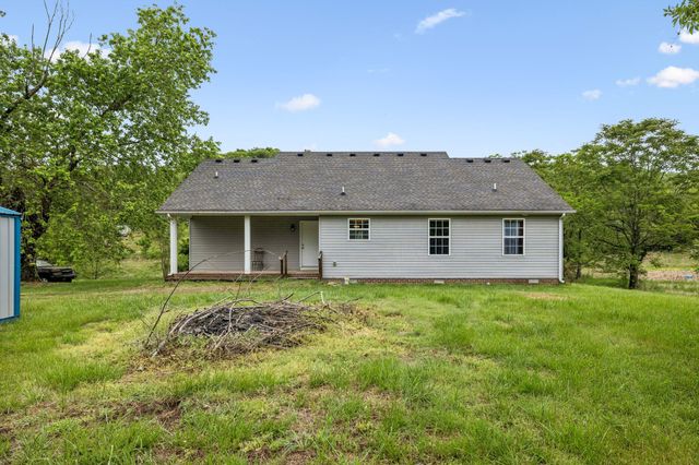 4205 Browning Branch Rd, Bethpage, TN 37022