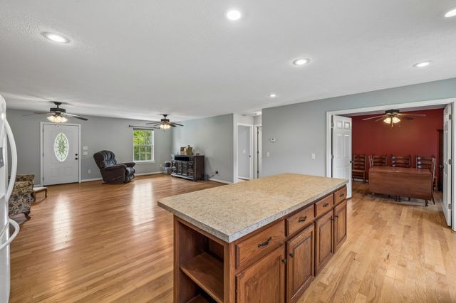 4205 Browning Branch Rd, Bethpage, TN 37022
