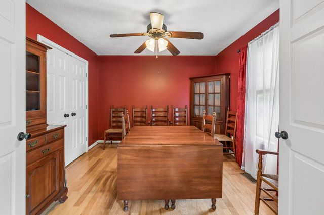4205 Browning Branch Rd, Bethpage, TN 37022