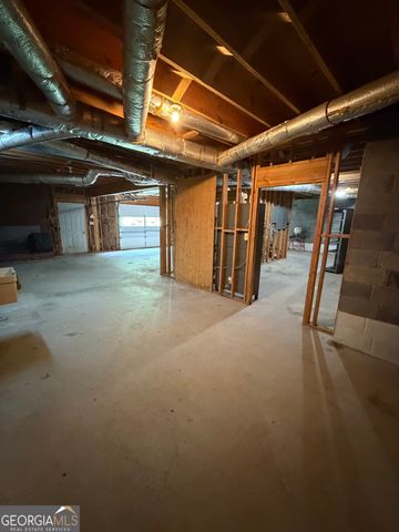 2820 Bay Ridge Drive, Loganville, GA 30052