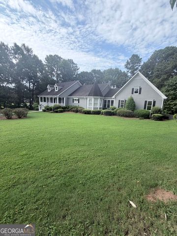 2820 Bay Ridge Drive, Loganville, GA 30052