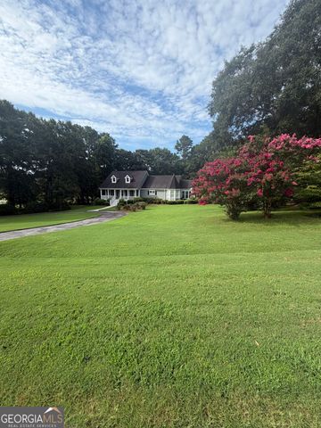 2820 Bay Ridge Drive, Loganville, GA 30052
