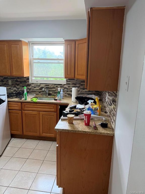 38-01 149th, Flushing, NY 11354