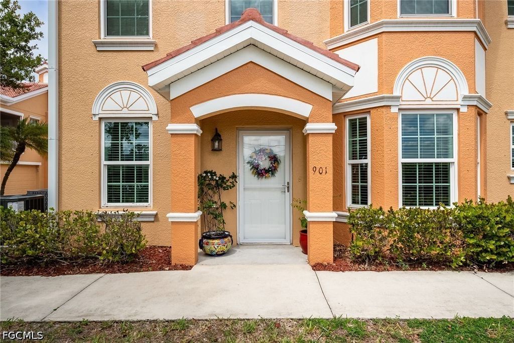 1848 Concordia Lake CIR 901, Cape Coral, FL 33909