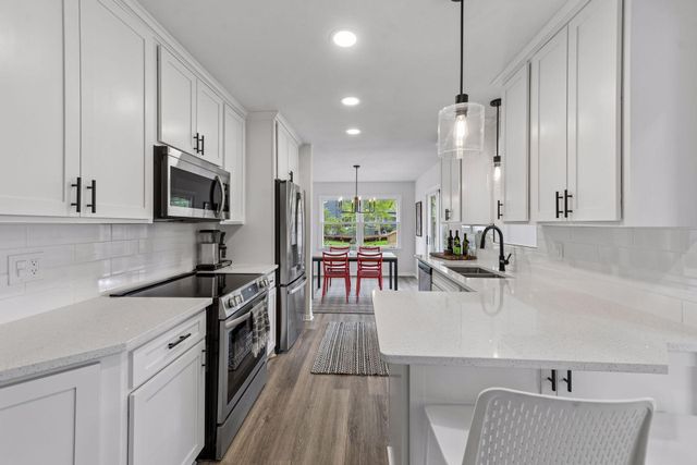 16408 Norwood Lane, Minnetonka, MN 55345