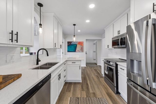 16408 Norwood Lane, Minnetonka, MN 55345
