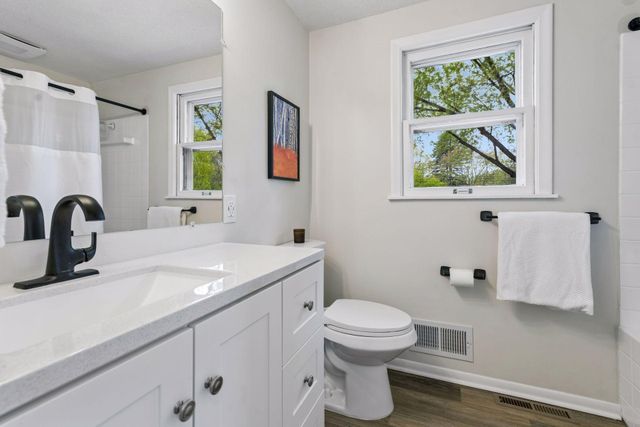 16408 Norwood Lane, Minnetonka, MN 55345
