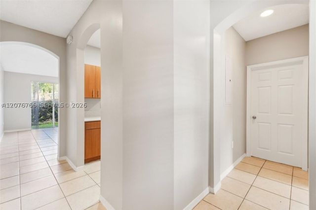 4240 NE 9th St, Homestead, FL 33033
