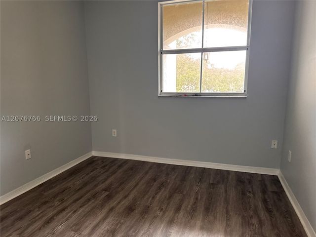 4240 NE 9th St, Homestead, FL 33033