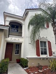 4240 NE 9th St, Homestead, FL 33033